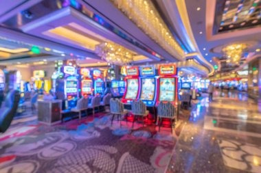Live Bandar Ceme table with dealer and player seats